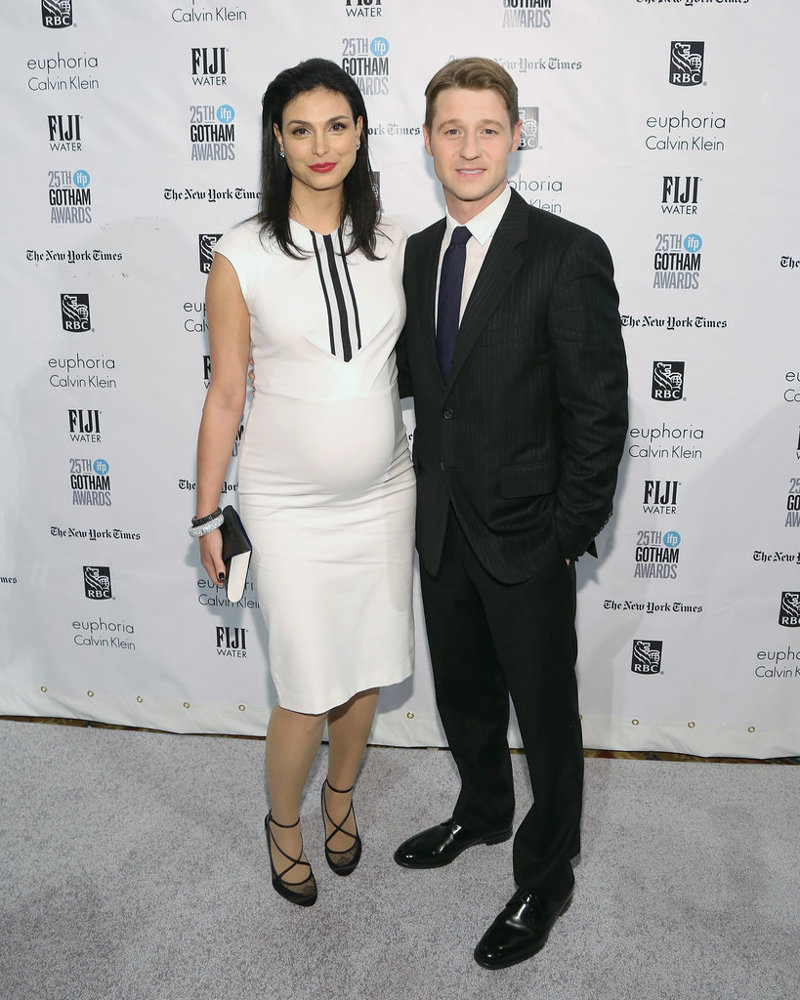 Cutest couple and baby bump! Congrats to Ben McKenzie and Morena Baccarin on the birth of their daughter, Francis, on March 2, 2016. 😍