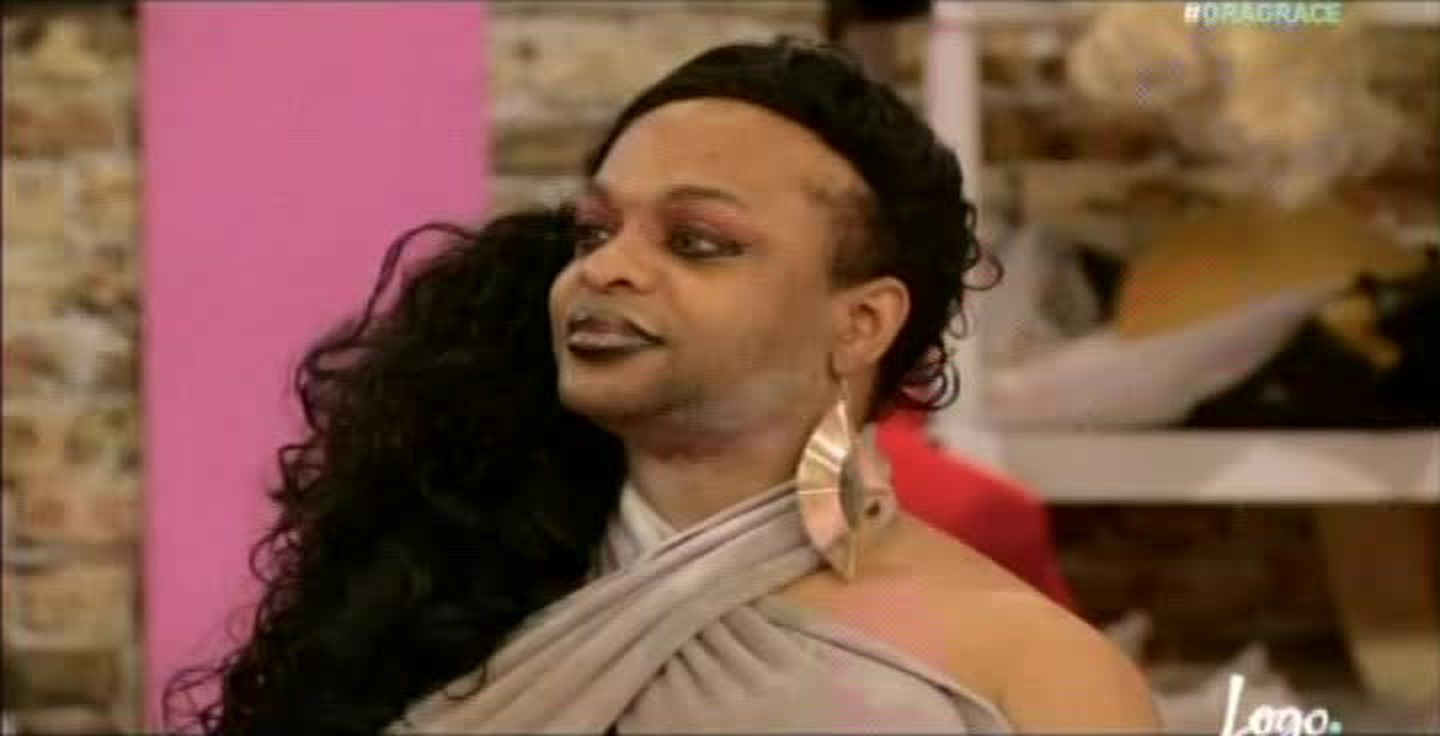 What's up with Ru protecting this bitch too much? I swear, if she wins...