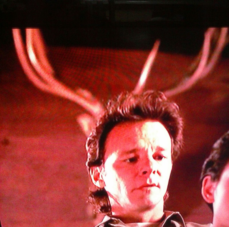 Hahaha messaggio/inquadratura subliminali?!?!? Twin Peaks mitico anche per scene simili!!! xD