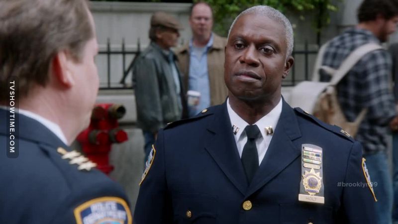 "You're gonna have to try a little harder if you wanna scare me. I've been an openly gay cop since 1987, so you're not the first superior officer to threaten me. You know how I'm still standing here? 'Cause I do my job, and I do it right." 👏👏