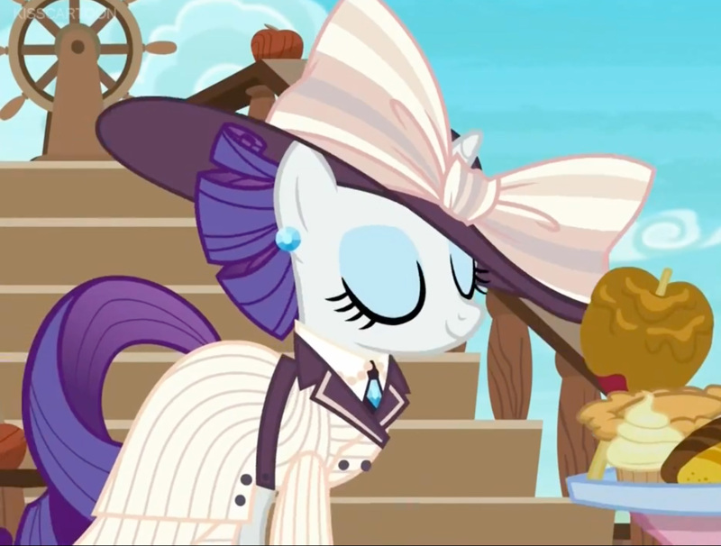 Rarity is wearing Titanic Rose's outfits ! OMG