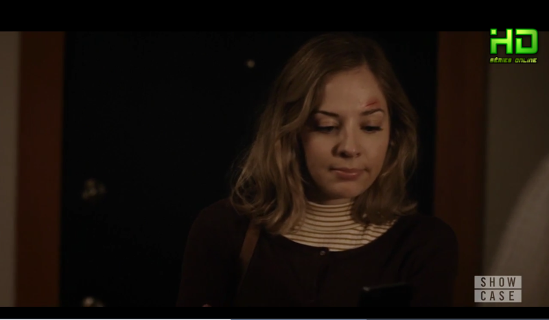 Her reaction about the phone ahah