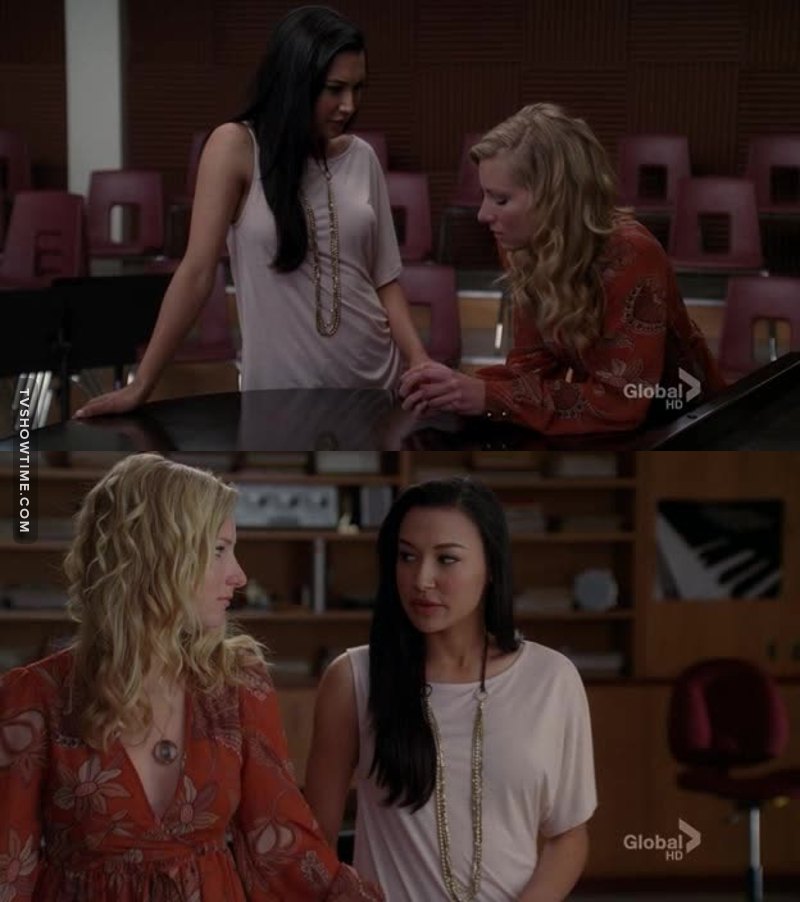 Santana che canta per Brittany. Le adoro troppo insieme, ma quando si metteranno assieme?!😻