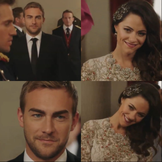 THAT LOOK!! 😍😍😍