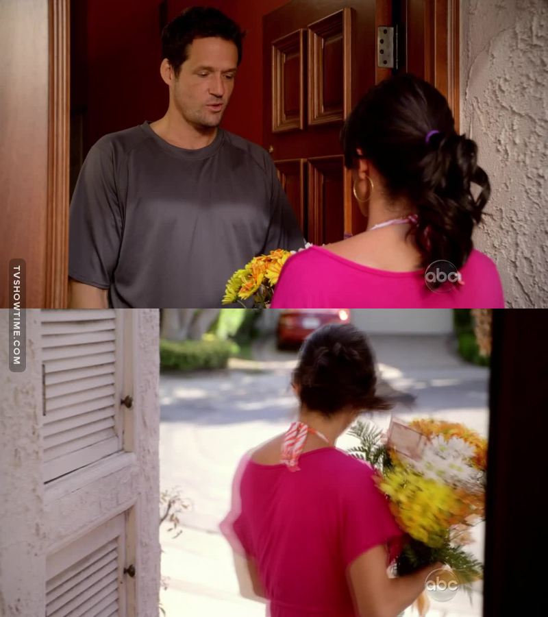 His smile when he closed the door was too cute!
