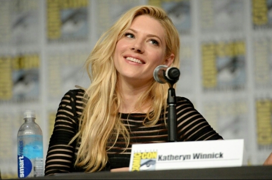 Since Lagertha did not appear in this episode, I'll post this photo so we can enjoy her beauty👏