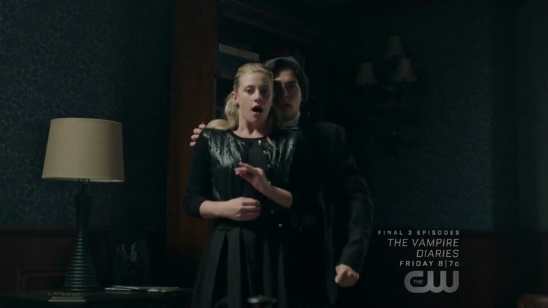 JUGHEAD YOU PUSSY DON'T THROW BETTY FIRST OMG😂😂😂😂