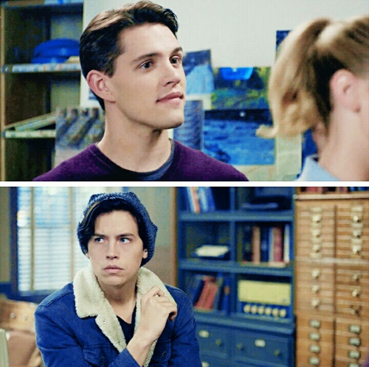 Kevin and Jughead's expression hearing betty's going on a date are priceless.