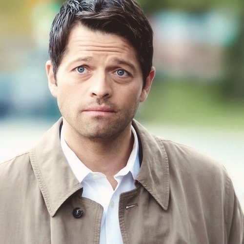 I miss Cas. I mean look at that face!!