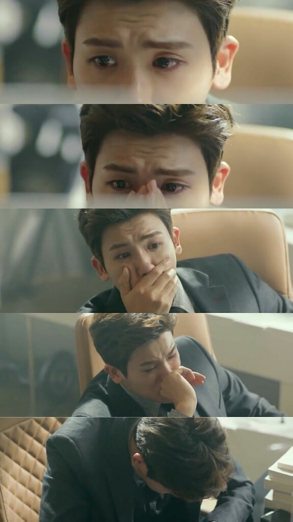 Why am I crying?😢😭😢😭😢 It hurts like hell when the person you like and trust more is the who breaks your heart💔