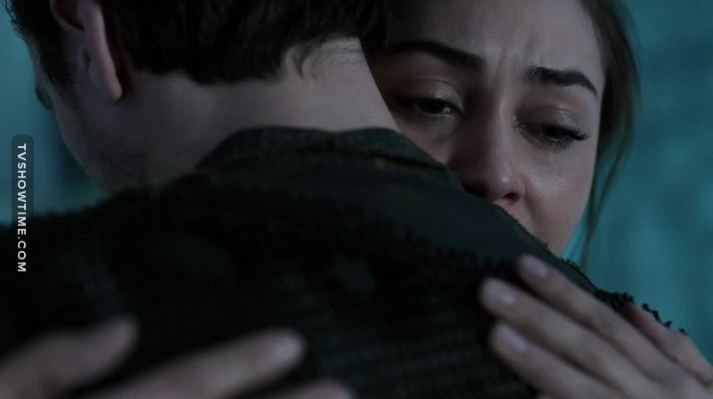 can we talk about murphy saying sorry to raven and hugging her
i mean