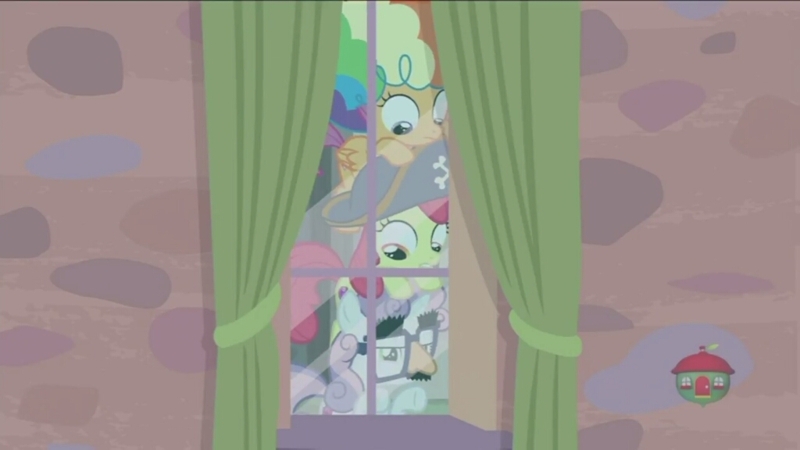 Love this scene !
But this is finaly happened ! Big Mac has a crush 😍😍😍 they're so cute !!! The CMC were so funny in that episode but I am really happy for Big mac