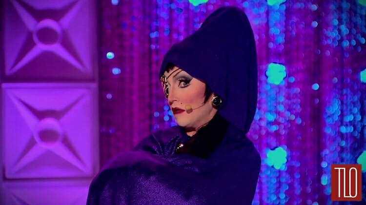 The true winner!
Ok, Courtney e Adore são cantoras, we know that! Mas achei que a Ben arrasou mais na performance e me surpreendeu totalmente!