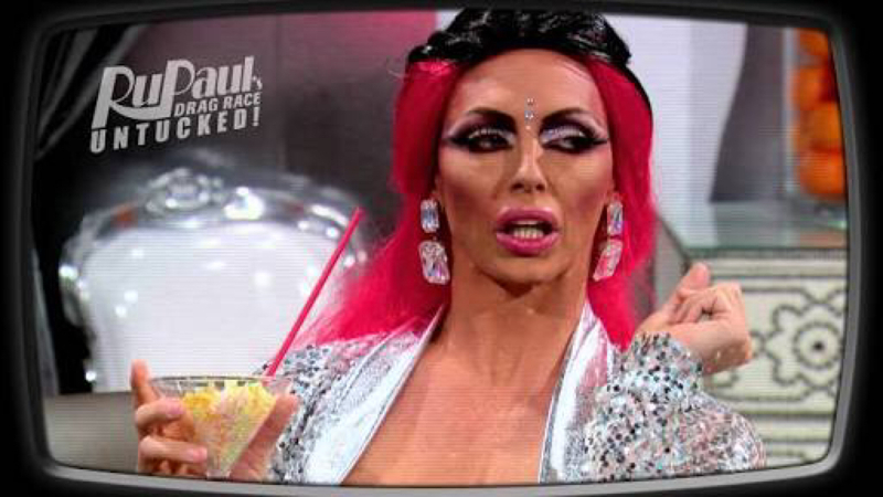 Essa representação que a Alyssa fez da Shangela foi incrível hahahaha as caras e bocas IGUAIZINHAS, amei.