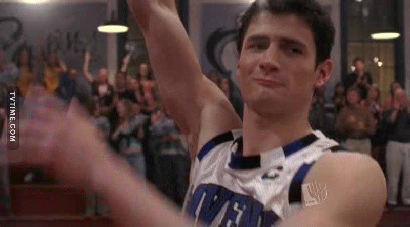 I LOVE NATHAN SCOTT SOOOO MUCH