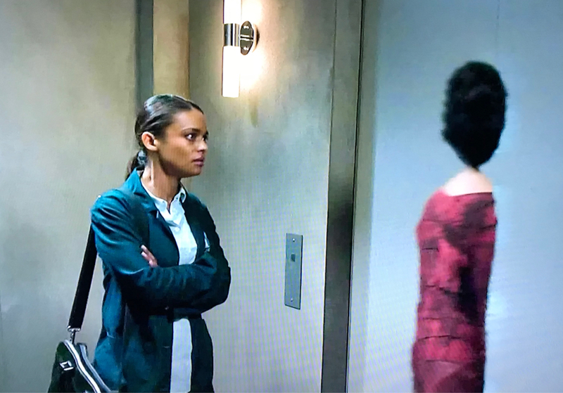 😜 How rude! She left without saying a word. 🙄