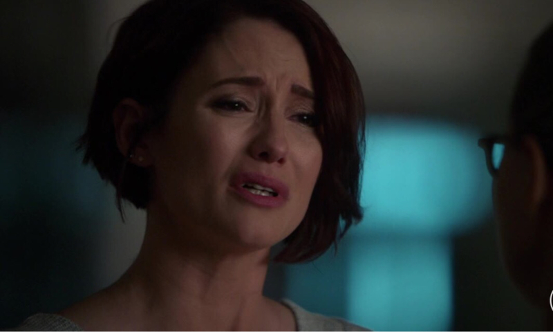 WHEN ALEX CRIES 99% OF THE FANDOM CRIES WITH HER.😢
Honestly Chyler is a Master at Emotional scenes👌🏾🙌🏾