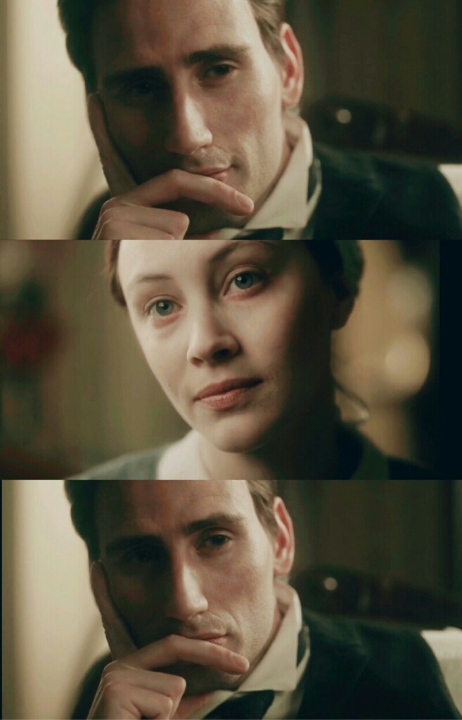 The way he looks at her!! 💘💘