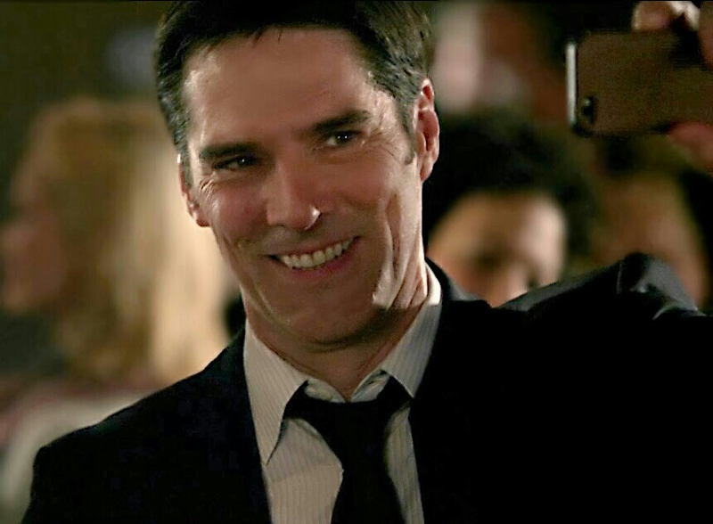 his smile😭💘