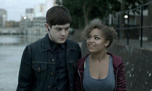 I miss these 2 and Nathan so much 😭😭😭💔💔💔 They were the soul of the show, Misfits can't be the same without them 😢 I'll try to finish it, but for me the real Misfits ended with 3x08, just before Alisha's death when she and Simon made peace and were happy 😢 Love you Simon and Alisha ❤️😢