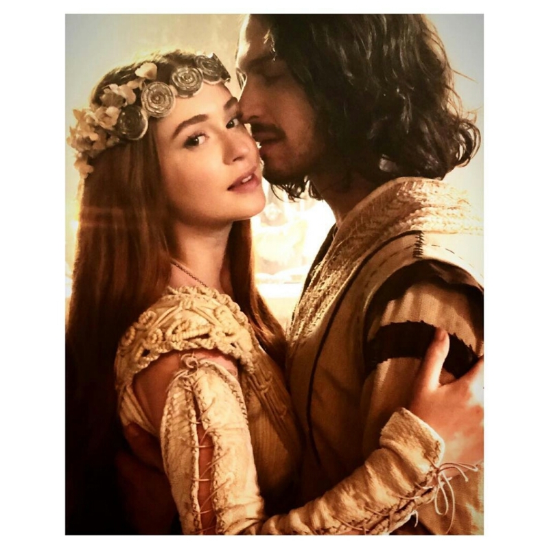 Que casal ! 😍👏 Shipo muito🌹🌙