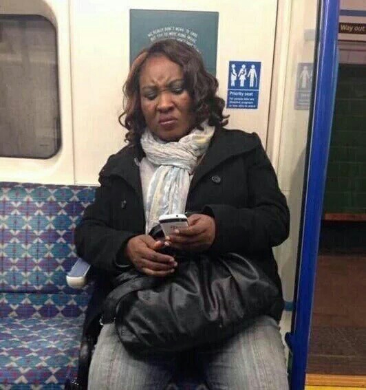 Eu vendo Derek beijar outras bocas